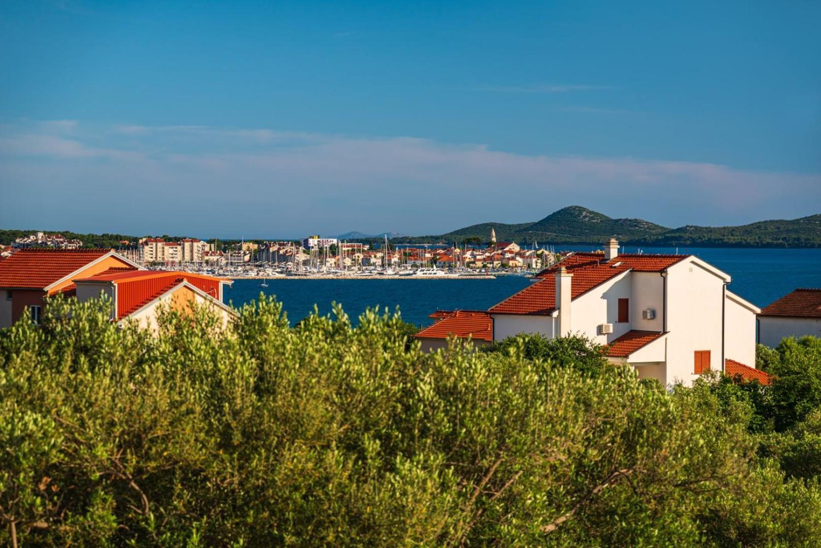 Crowonder Sun Dance Apartments With Heated Swimming Pool Seaview And Garden スベティ・フィリップ・イ・ヤコブ エクステリア 写真